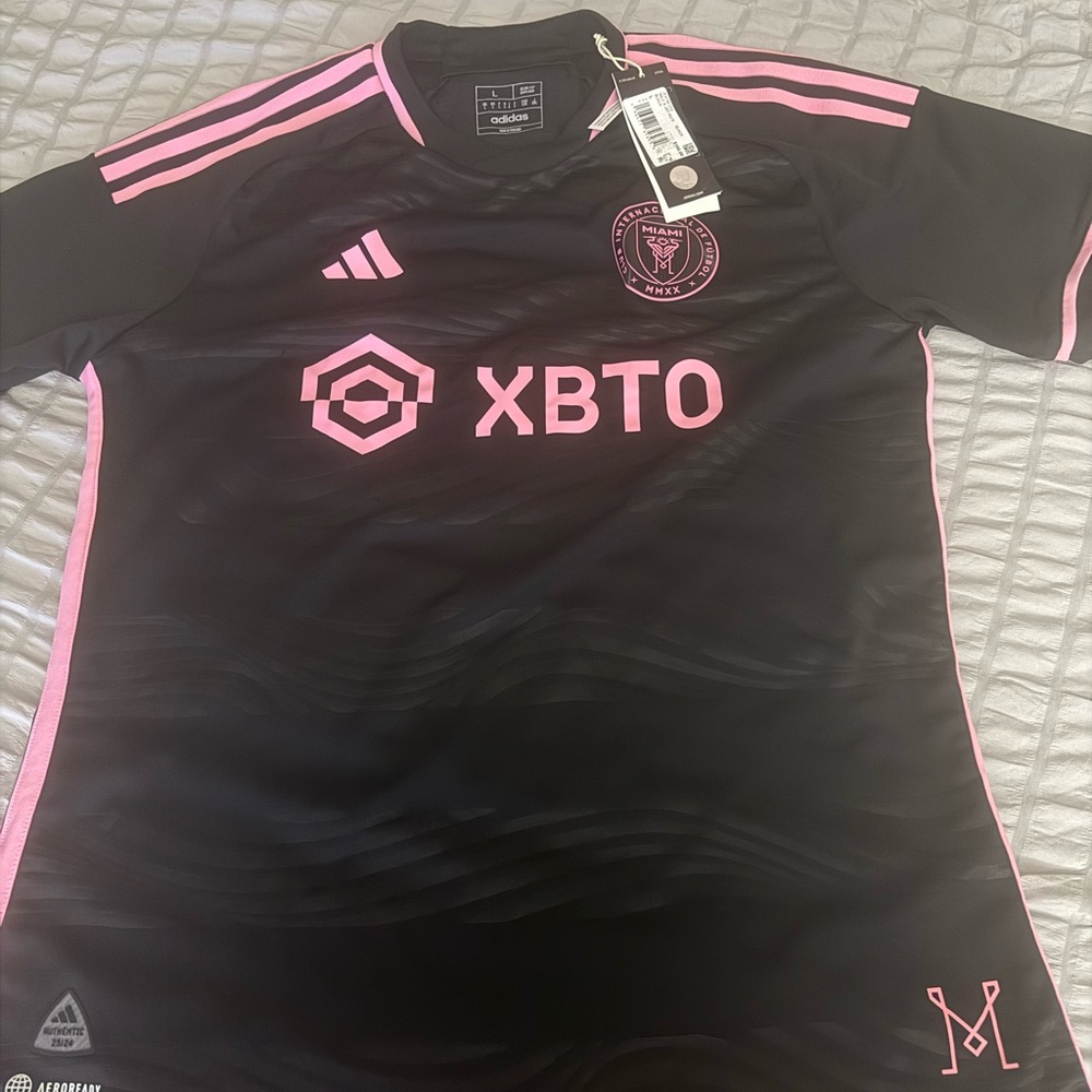 adidas unisex Black and Pink Messi Soccer Jersey
